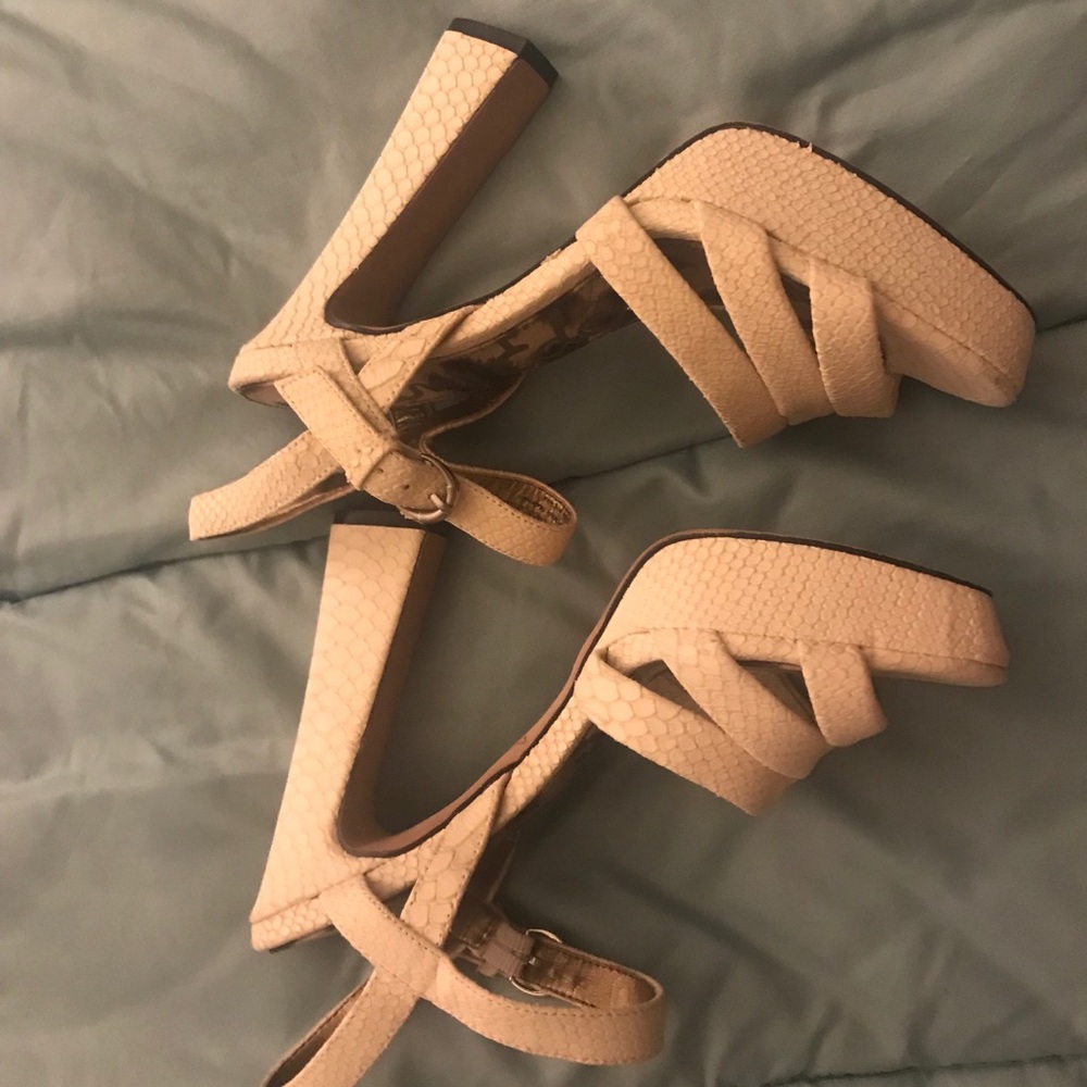 Sam edelman nude platform heel